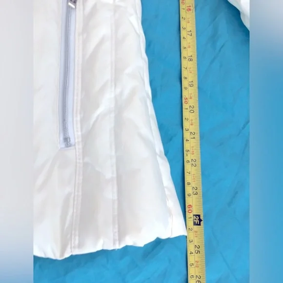 EUC Y2K Bebe crisp white fitted down puffer jacket with silver lining. - Picture 4 of 15